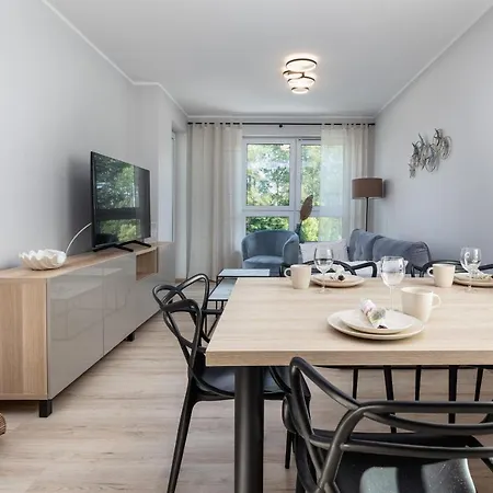 Cztery Pory Roku By Renters Kołobrzeg